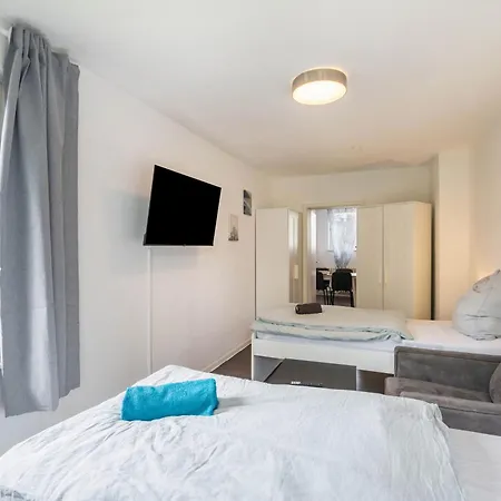 Ideal Fuer Entdeckerfamilie アパート ディンスラーケン