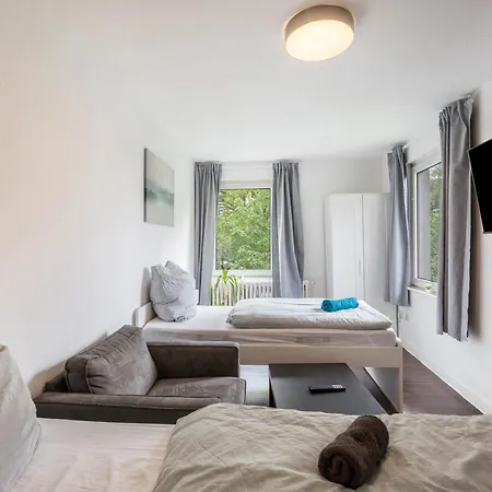 アパート Ideal Fuer Entdeckerfamilie ディンスラーケン